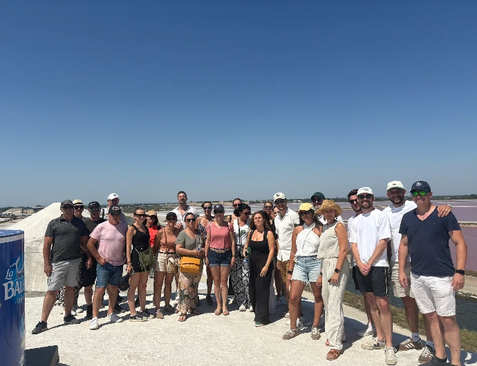 Visite du Salin d'Aigues-Mortes lors d'une journée d'entreprise en Petite Camargue