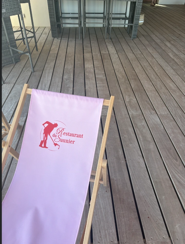 Pause boissons avec vue sur le Salin d'Aigues-Mortes lors d'une journée d'entreprise